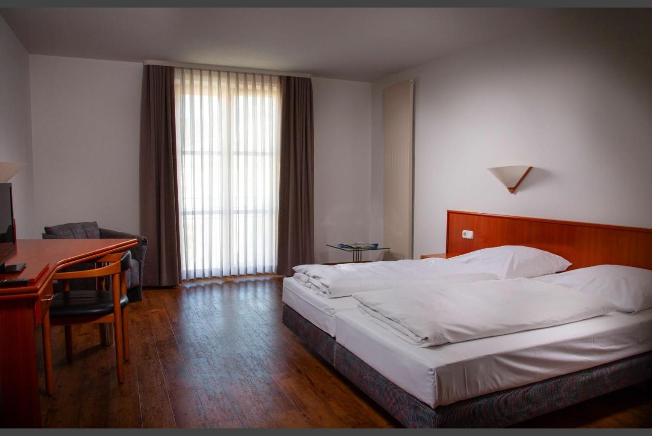 Altstadthotel Brauereigasthof Winkler Berching Exteriér fotografie